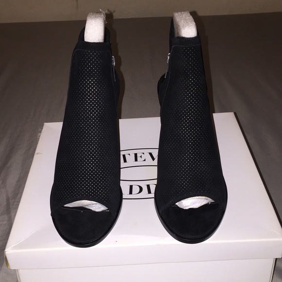 Steve Madden - Picture 2 of 6